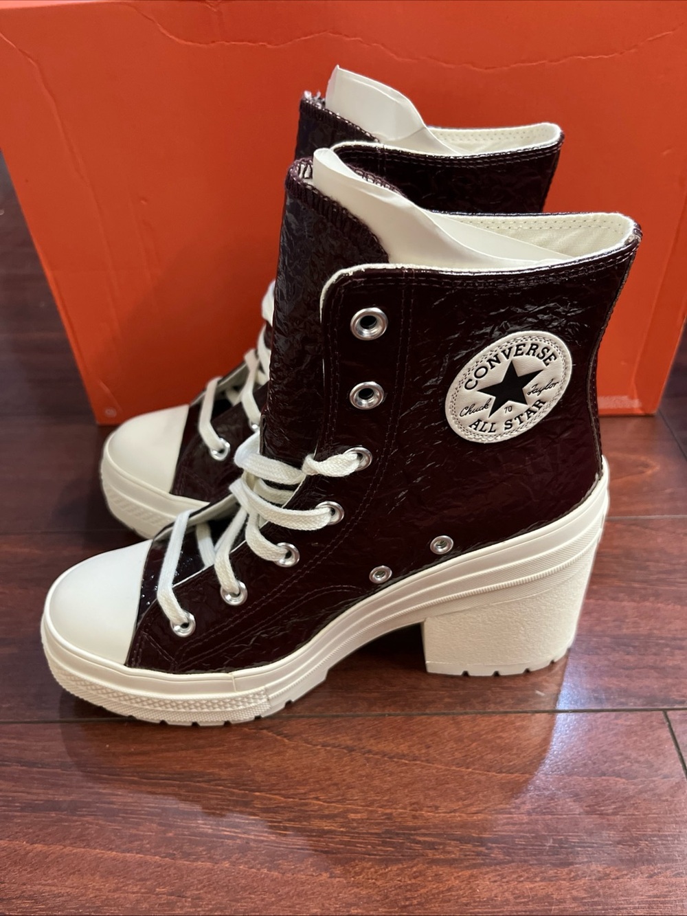 Womens 8 Converse Chuck 70 De Luxe Heel Crinkle Leather Boots HALF BOX A13387C